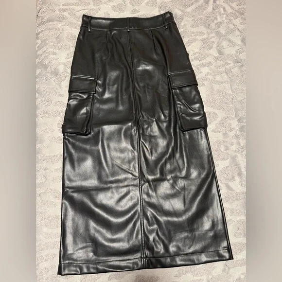 7 For All Mankind Faux Leather Cargo Midi Skirt With Slit Black Size Small - Picture 4 of 7